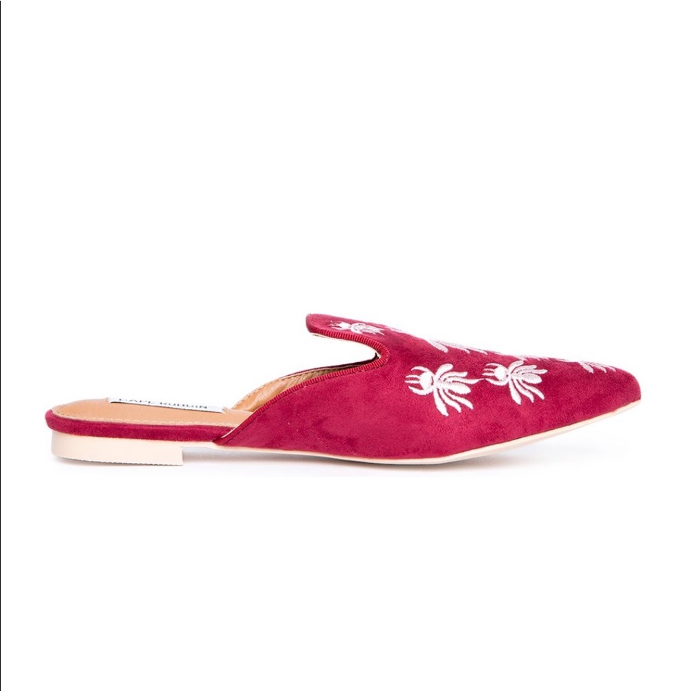 Cape Robin Wine Embroidered Suede Burlesque Western Lounge Mules 8.5 NWOT - Picture 5 of 10